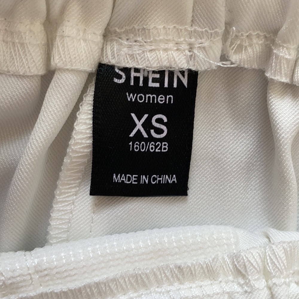 Shorts - Picture 2 of 3